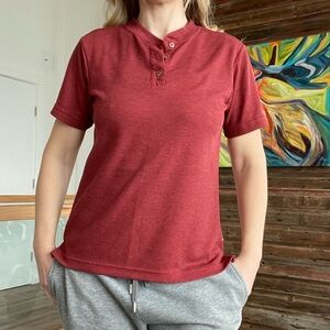 Women's Rust Red button up crew neck short sleeve top MEC